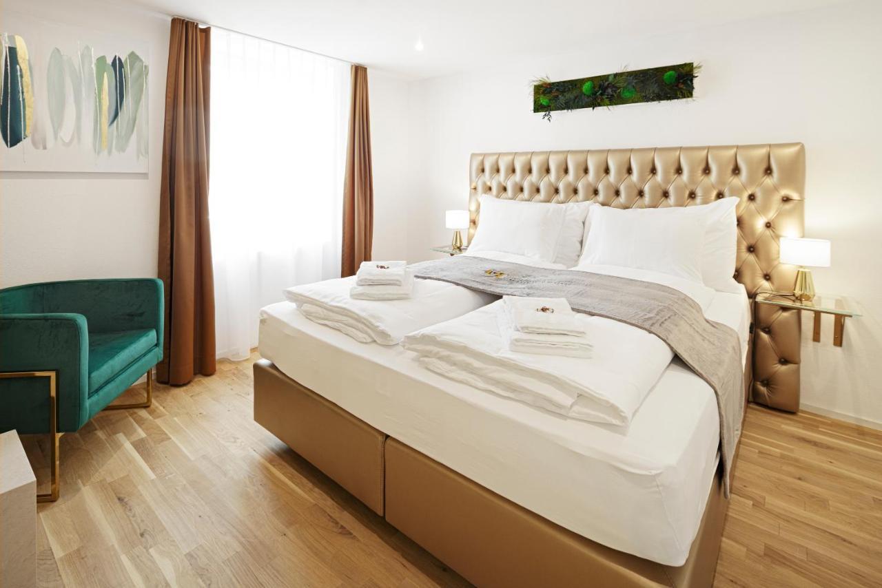 Eh Saturn Aparthotel