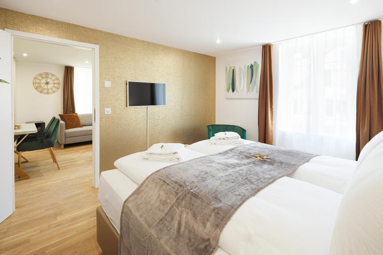 Eh Saturn Aparthotel